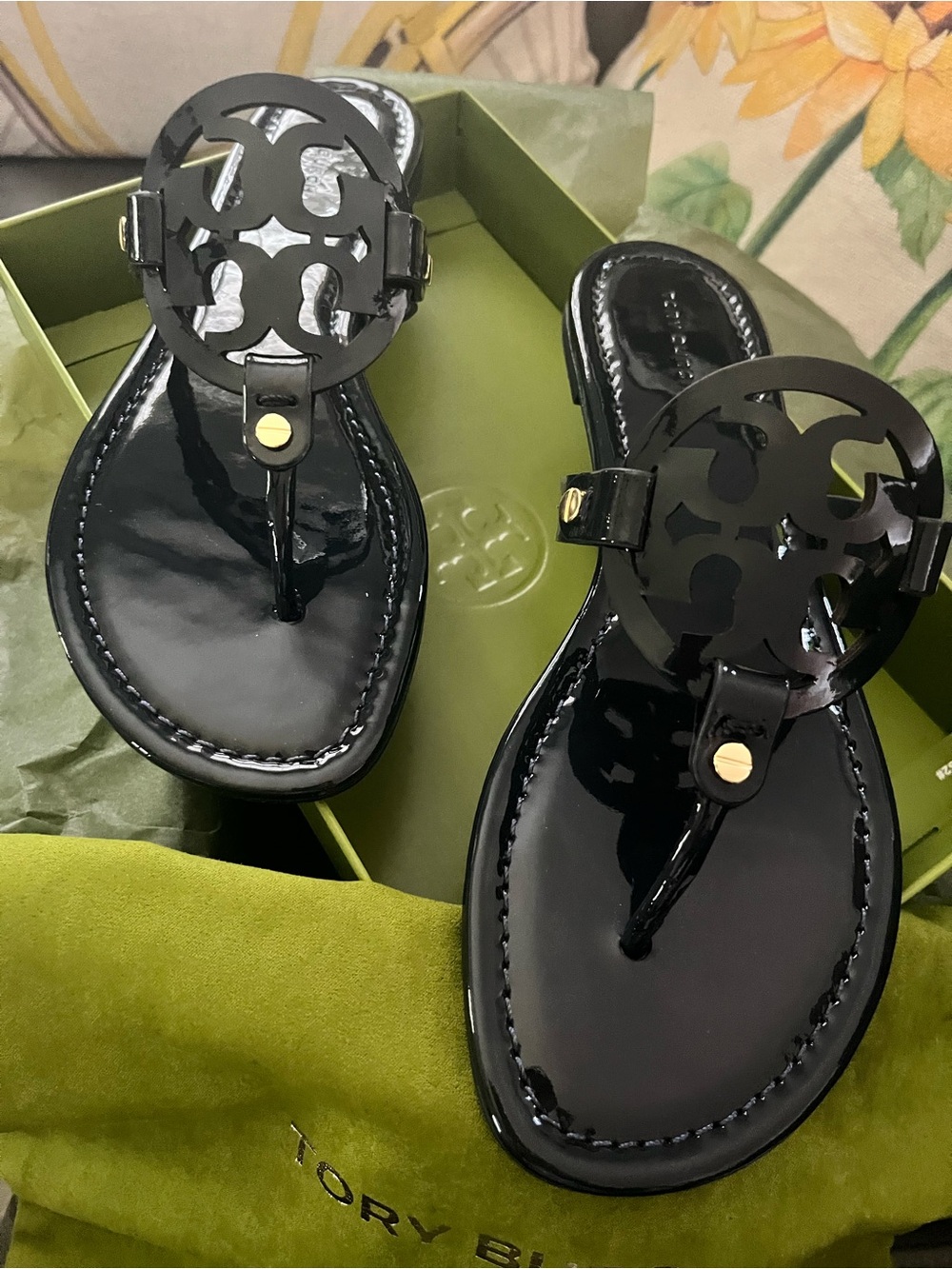 Tory Burch Miller Patent Leather Perfect Navy Thong Sandals - Picture 2 of 8